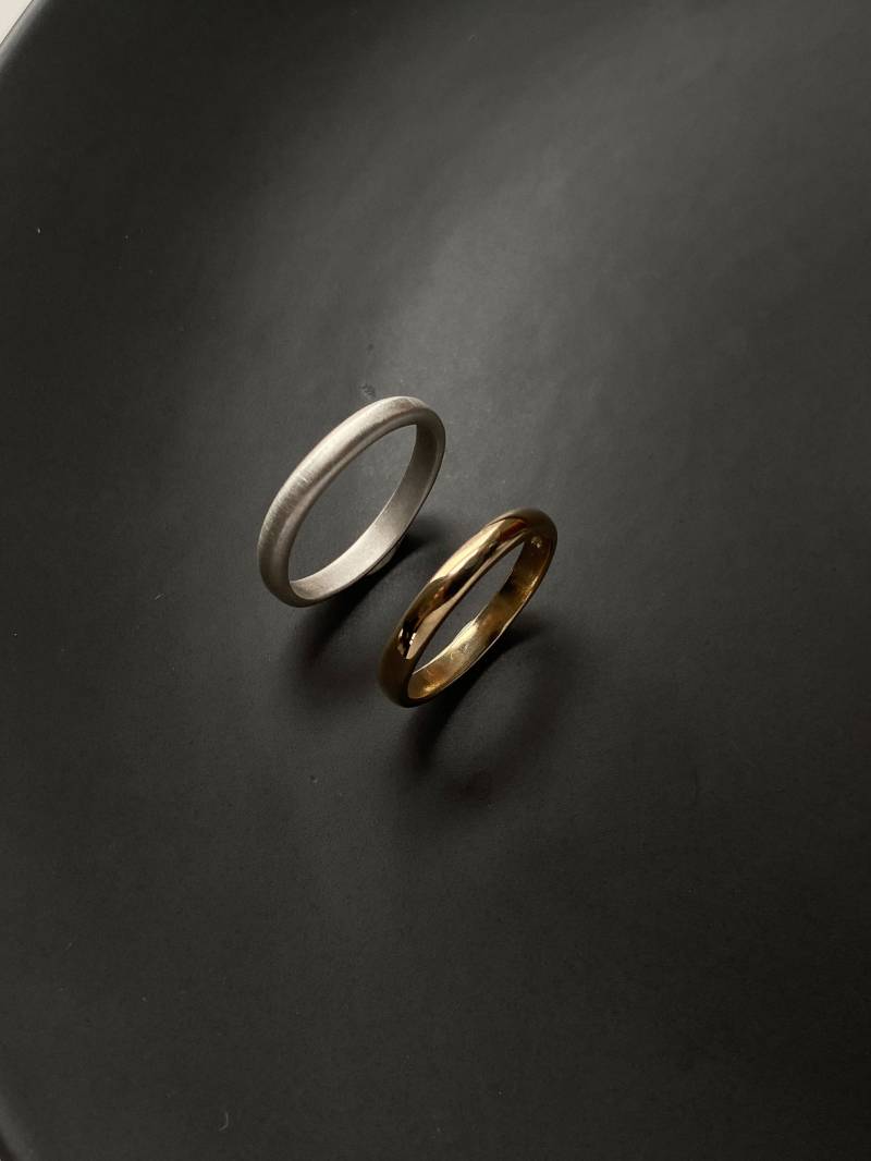 Nach Maß 14K Gold Oder Sterling Silber Halbrunder Ehering. Wähle Die Breite Und Das Finish Kundengerecht, Gemacht, Bandring Zu Bestellen von TinyErica