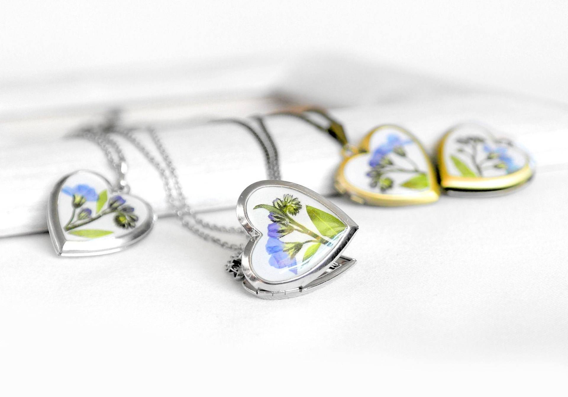 Herz Medaillon Halskette Erinnern Harz Foto Anhänger Vergissmeinnicht Blume Echte Gepresste Blumen von TinyIceFlower