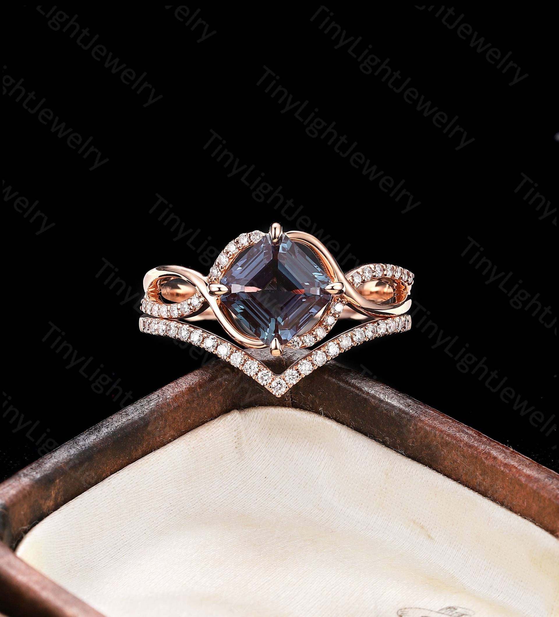 Alexandrit Verlobungsring Set Vintage Asscher Cut Art Deco Ringset Diamant Rosegold Jubiläumsring von TinyLightJewelry