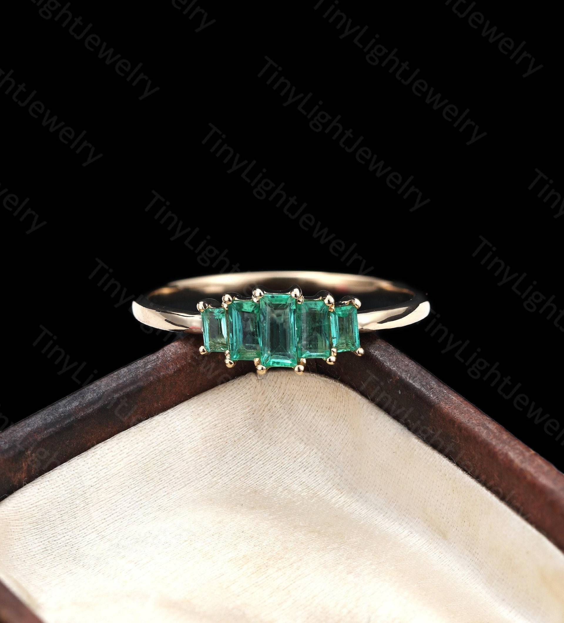 Art Deco Baguette Smaragd Verlobungsring - Vintage Roségold Ehering | Einzigartiger Diamantring Jubiläumsversprechensring Frauen Durch Tinylight Art Deco Baguette Smaragd Verlobungsring - Vintage Roségold Ehering | Einzigartiger Diamantring Jubiläumsversprechensring Frauen Durch Tinylight von TinyLightJewelry