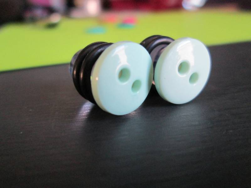 Meeresgrüne Knopf Steckohrringe 4G, 2G, 0G Meeresgrüne Knopf Steckohrringe 4G, 2G, 0G von TinyLittleFunBits