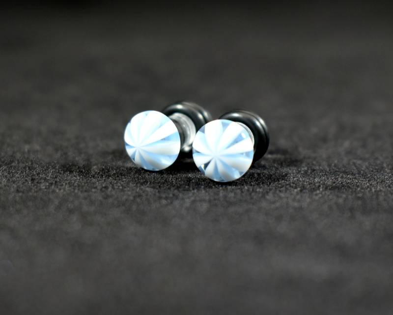 Mini Plugs Hellblaue & Weiße Plugs | 4G, 2G Mini Plugs Hellblaue & Weiße Plugs | 4G, 2G von TinyLittleFunBits