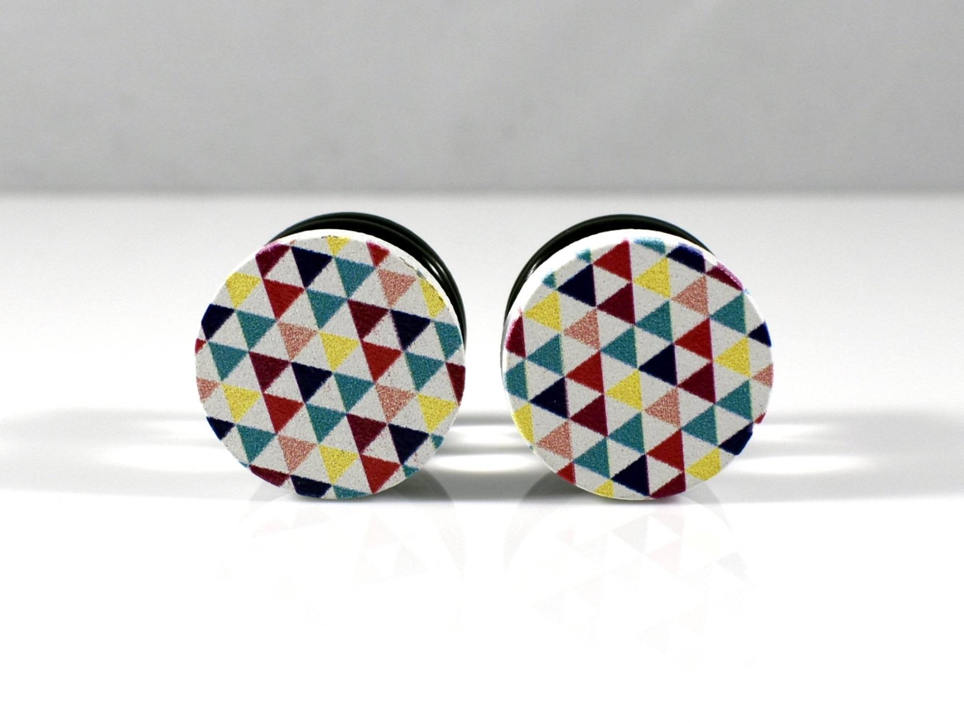 Ausverkauf - Plug Ohrringe Multi Color Dreieck Muster Plugs 00G, 1/2 Zoll, 7/16 Zoll Und 9/16 von TinyLittleFunBits