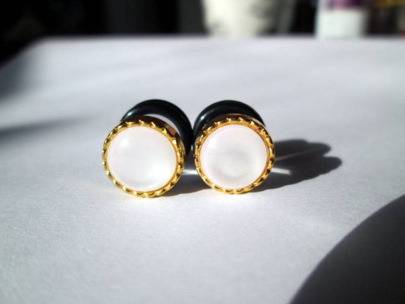Gauges - Plug-Ohrringe Gold Rimmed Opal 4G, 2G Und 0G von TinyLittleFunBits