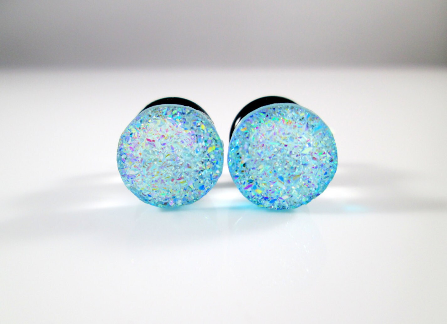 Gauges - Plug Ohrringe Light Blue Sparkle Faux Druzy 2G, 0G Und 00G von TinyLittleFunBits