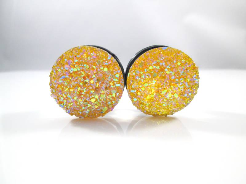 Lehren - Plug-Ohrringe Golden Gelb-Orange Große Sparkle Faux Druzy 3/4 Zoll, 7/8 Zoll von TinyLittleFunBits