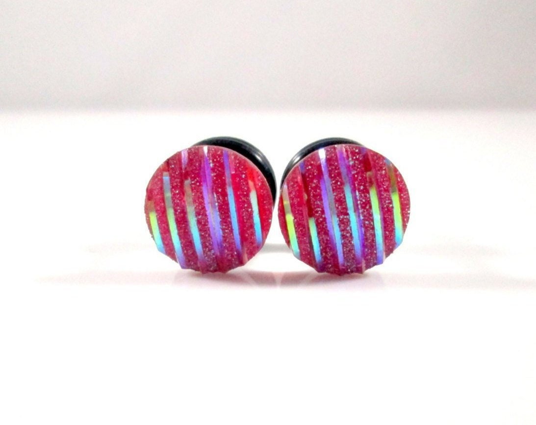 Plug Ohrringe - Dunkelrosa/Rot Retro Streifen 2G, 0G Und 00G von TinyLittleFunBits