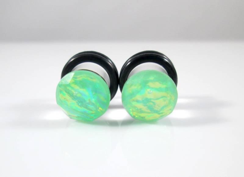 Plug Ohrringe - Grün Oil Slick Foil Facet 4G, 2G Und 0G von TinyLittleFunBits