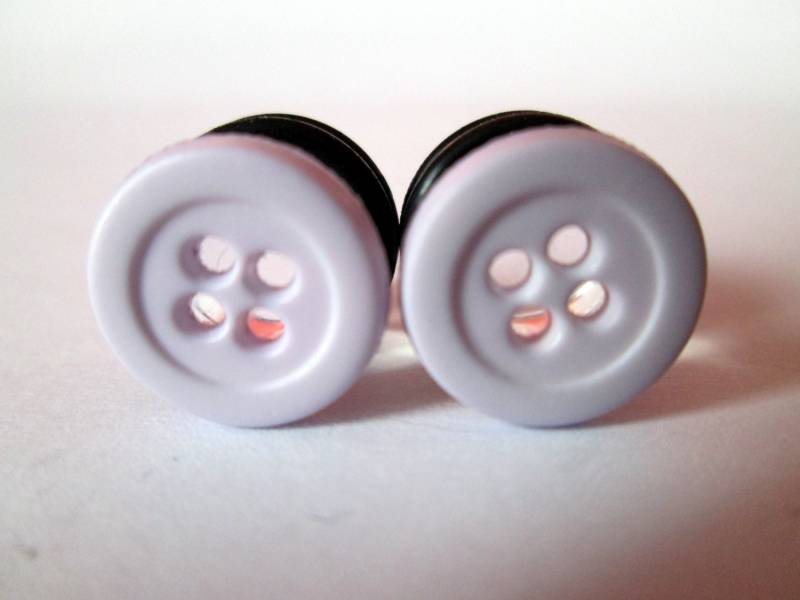 Plugs - Pale Lavender Button 0G, 00G, 7/16 in Und 1/2 In von TinyLittleFunBits