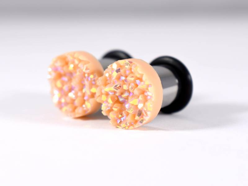 Plugs - Peach Skin Tone Faux Druzy Sparkle 4G, 2G, 0G Und 00G von TinyLittleFunBits