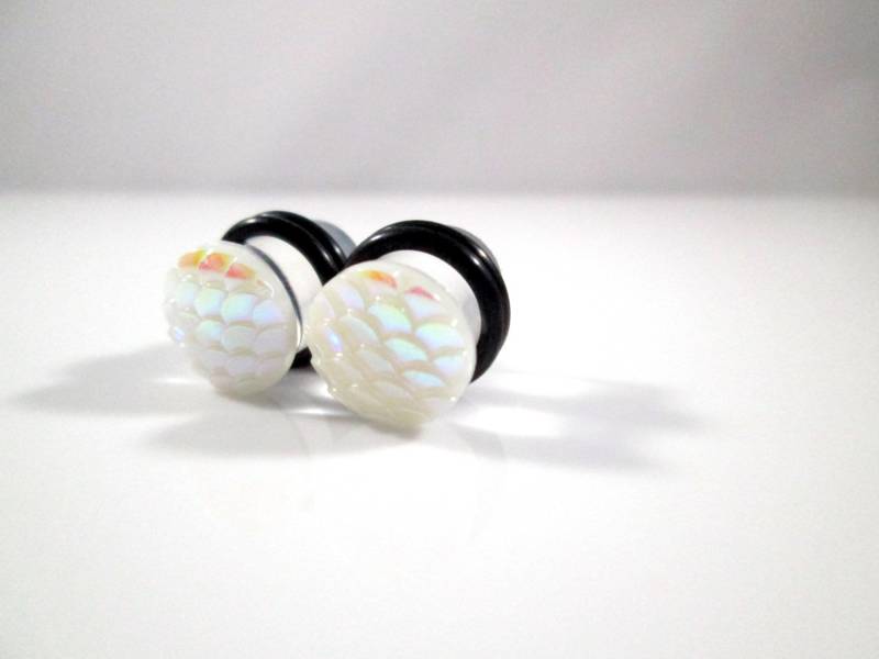 Plugs - Weiß Ab Finish Mermaid Scale Dragon 4G, 2G, 0G Und 00G von TinyLittleFunBits