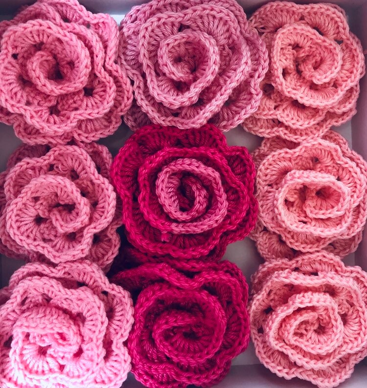 Gehäkelte Rosen Applikation Set 3D Blumen Verzierungen | 5 Stück Gehäkelte Rosen Applikation Set 3D Blumen Verzierungen | 5 Stück von TinyMimiMimi