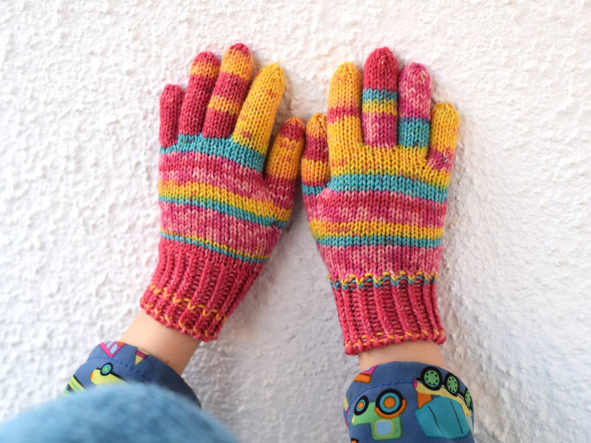 Kinderhandschuhe Aus Rosa Und Gelber Wolle, Kinder Bunt Gestreifte Wollhandschuhe, Winterhandschuhe Versandfertig in Größe 3-5 Jahre von TinyOrchids