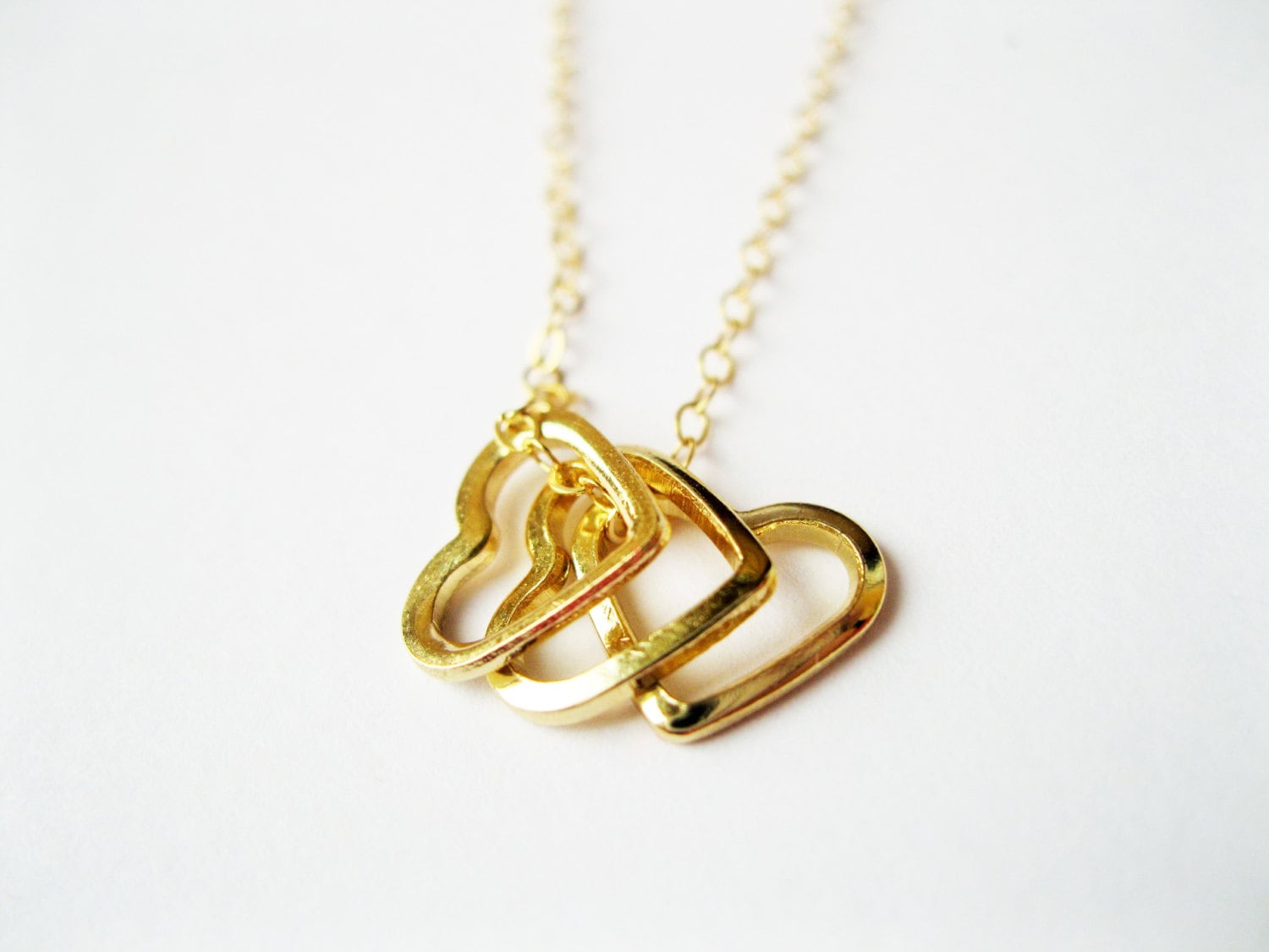 3 Herzen Gold Herz Schmuck, Kette, Moderne Halskette, Heart Halskette 3 Herzen Gold Herz Schmuck, Kette, Moderne Halskette, Heart Halskette von TinyRosesJewelry