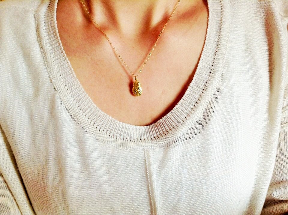 Ananas-Halskette, Zierliche Goldkette, Tägliche Halskette, Ananas Schmuck, Strand Zarte Halskette Ananas-Halskette, Zierliche Goldkette, Tägliche Halskette, Ananas Schmuck, Strand Zarte Halskette von TinyRosesJewelry