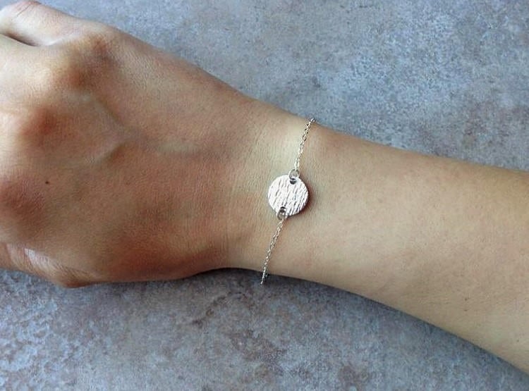 Armband, Silber-Scheibe-Armband, Silberne Scheibe Minimalist Punkt Kleine Armband, Silber-Scheibe-Armband, Silberne Scheibe Minimalist Punkt Kleine von TinyRosesJewelry