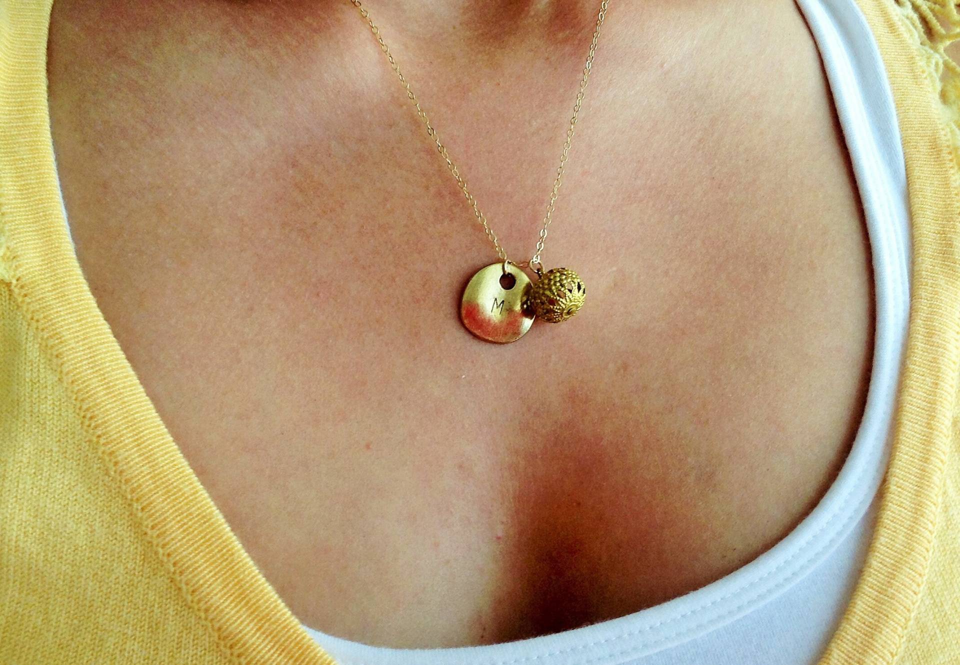 Buchstabe Halskette, Erste Gold Filigrane Kugel Personalisierte Niedliche Halskette Buchstabe Halskette, Erste Gold Filigrane Kugel Personalisierte Niedliche Halskette von TinyRosesJewelry