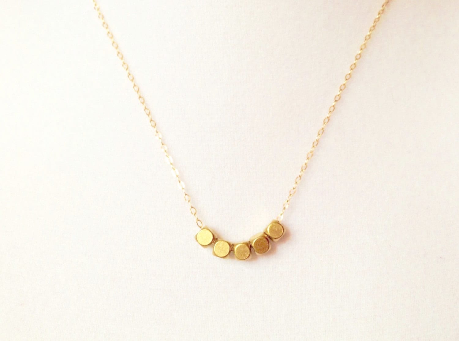 Gold Nugget Halskette, Zierlichen Schmuck, Kleine, Zierliche Gold Perlenkette, Niedliche Tägliche Halskette Gold Nugget Halskette, Zierlichen Schmuck, Kleine, Zierliche Gold Perlenkette, Niedliche Tägliche Halskette von TinyRosesJewelry