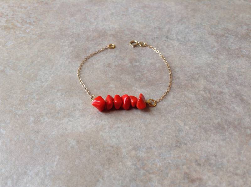 Kleine Perlen Korallen Armband, Armband Sommer, Sommer Schmuck, Roter Süße Zierliche Zarte Kleine Perlen Korallen Armband, Armband Sommer, Sommer Schmuck, Roter Süße Zierliche Zarte von TinyRosesJewelry