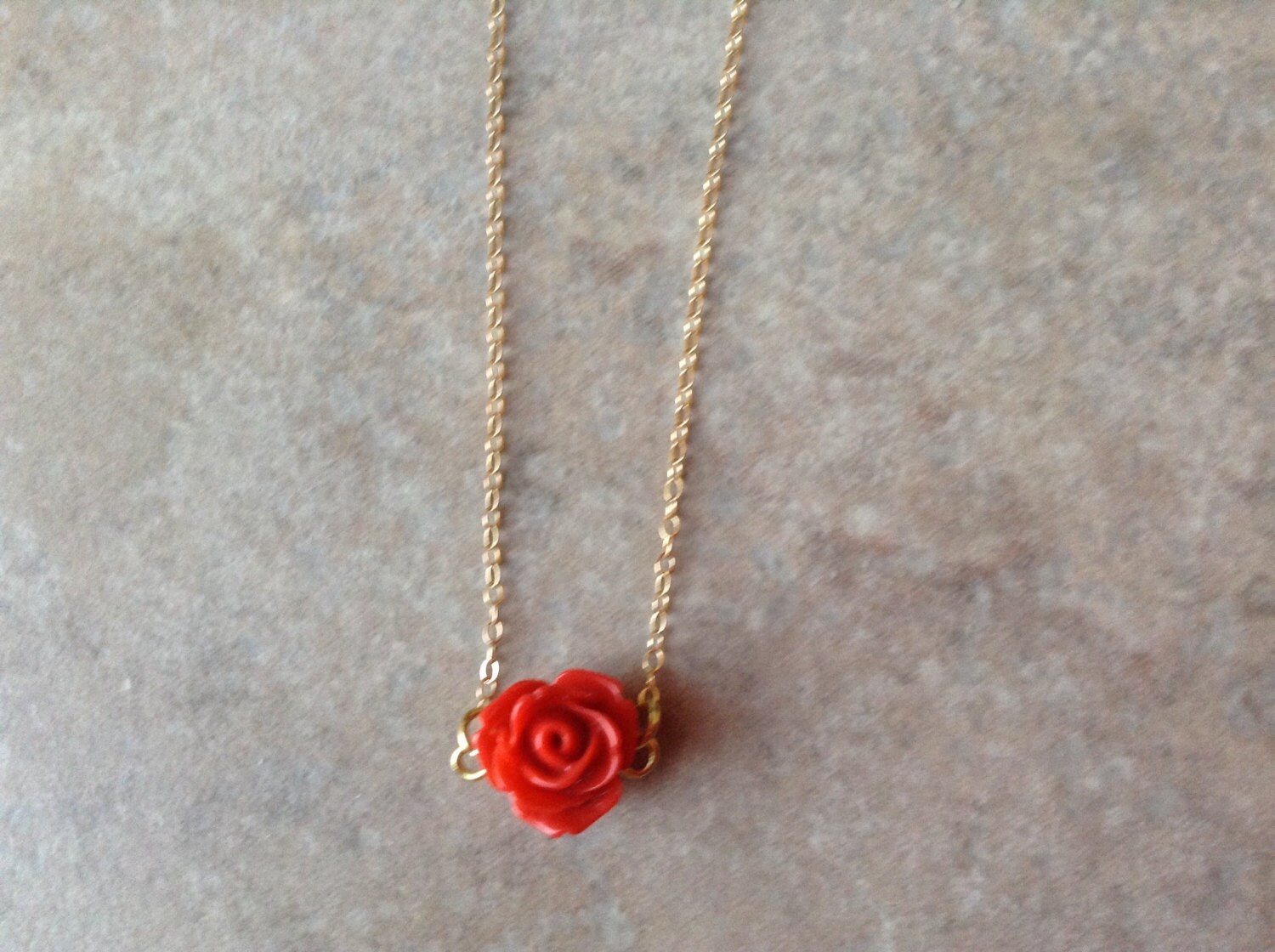 Rose Halskette, Blume Koralle Rot Rose Volksschmuck, Moderne Gold Zierlichen Schmuck, Jeden Tag Rose Halskette, Blume Koralle Rot Rose Volksschmuck, Moderne Gold Zierlichen Schmuck, Jeden Tag von TinyRosesJewelry