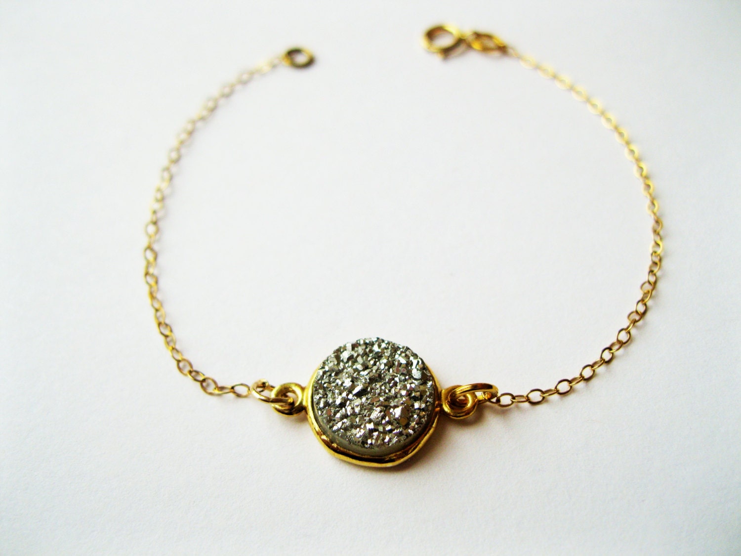 Silberne Natürliche Druzy Armband Armband, Zierliche Silber Schmuck, Einfache Minimalist Silberne Natürliche Druzy Armband Armband, Zierliche Silber Schmuck, Einfache Minimalist von TinyRosesJewelry