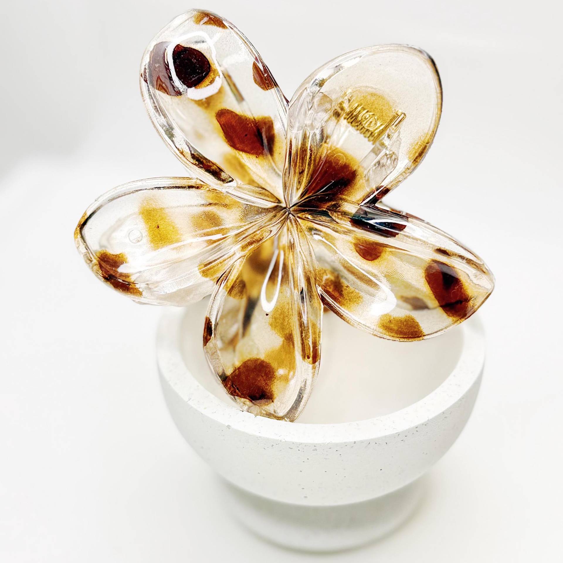 Leomuster Haarspange Blume - Große Acetat-Spange in Blütenform Für Frauen, Claw Clip Tiger Look von TinySavvyThings