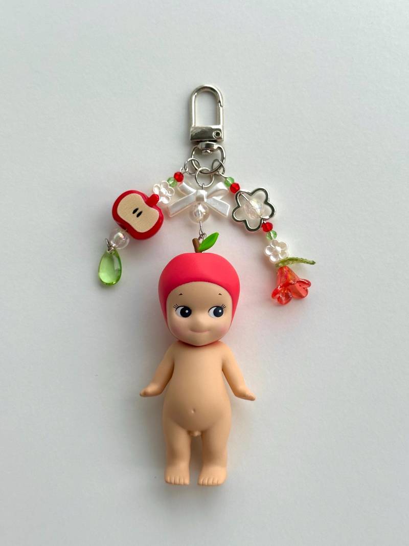 Sonny Angel Handmade | Charm Keychain Original Fruitserie Apple Sonny Angel Handmade | Charm Keychain Original Fruitserie Apple von TinySoulsStudioShop