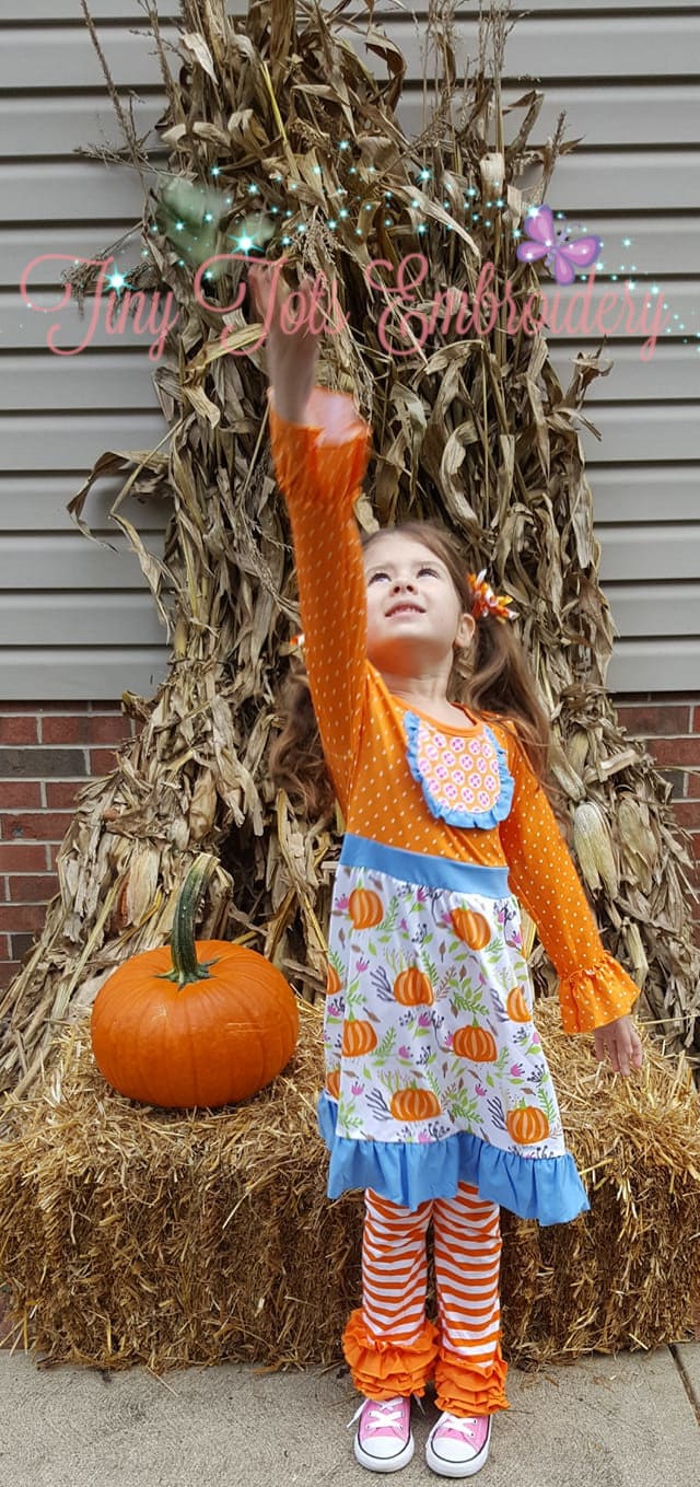 Mädchen Langarm Herbst Kleid, Kürbis Patch Kleid von TinyTotsBoutiqueTM