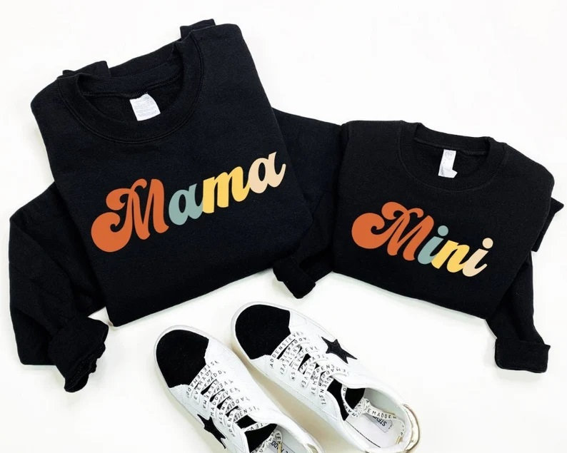 Mama Sweatshirt | Und Ich Outfit Familie Sweatshirts |Mutter Sohn Sweatshirt| Tochter Passender Pullover Muttertagsgeschenk von TinyTotsKids