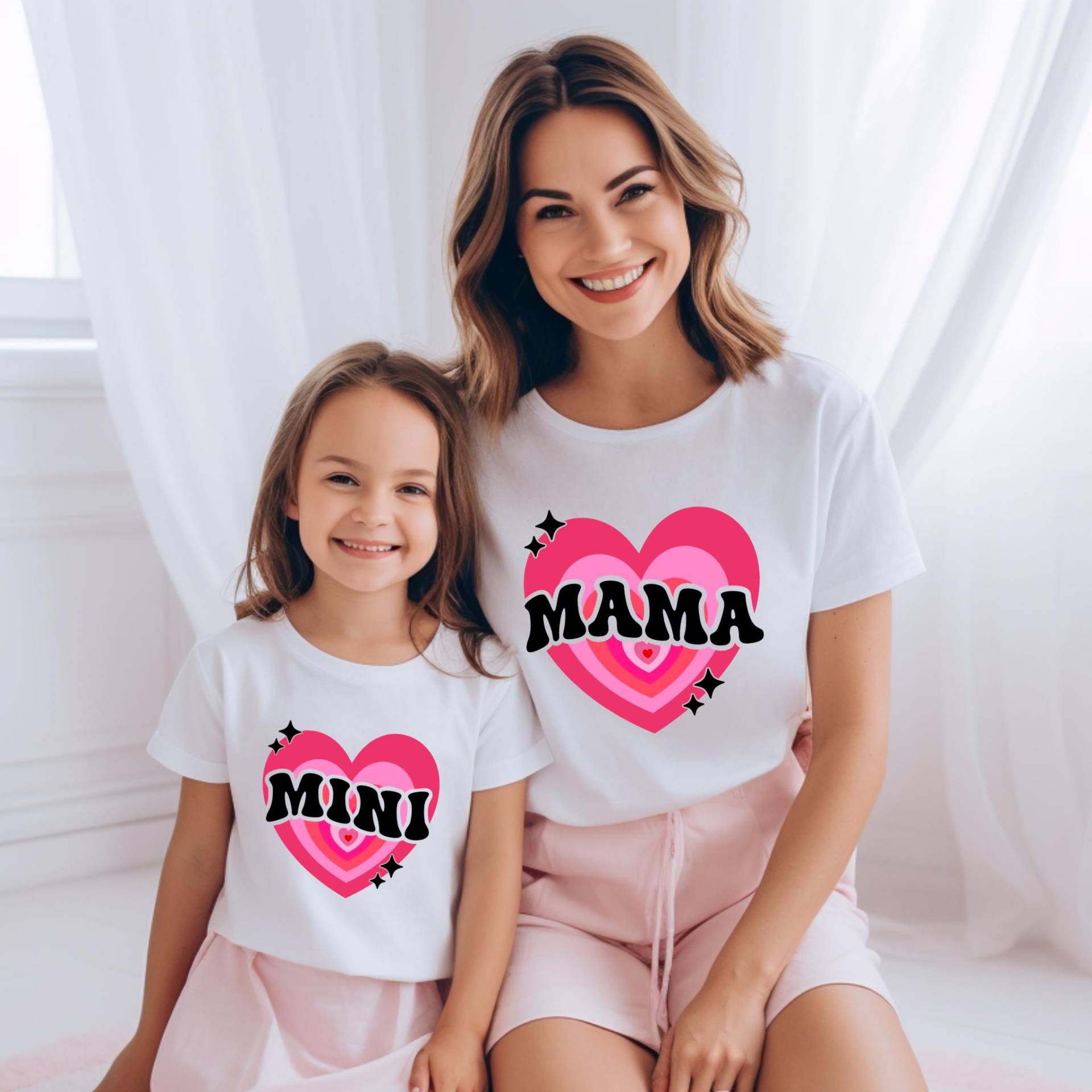 Mama Und Ich Outfit | Mommy & Me T-Shirt Baby Passendes Mutter Tochter Shirts Mini Neue Mom Geschenk Muttertagsgeschenk Mama Und Ich Outfit | Mommy & Me T-Shirt Baby Passendes Mutter Tochter Shirts Mini Neue Mom Geschenk Muttertagsgeschenk von TinyTotsKids