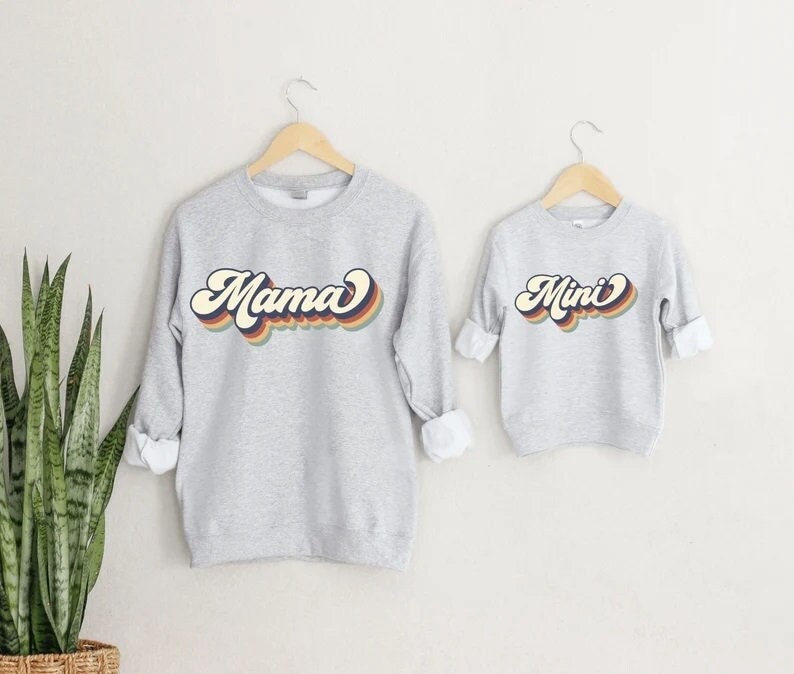 Mama Und Ich Outfit | Mutter Sohn Sweatshirt |Mommy & Me Passender Pullover |Mama Geschenk Muttertagsgeschenk von TinyTotsKids