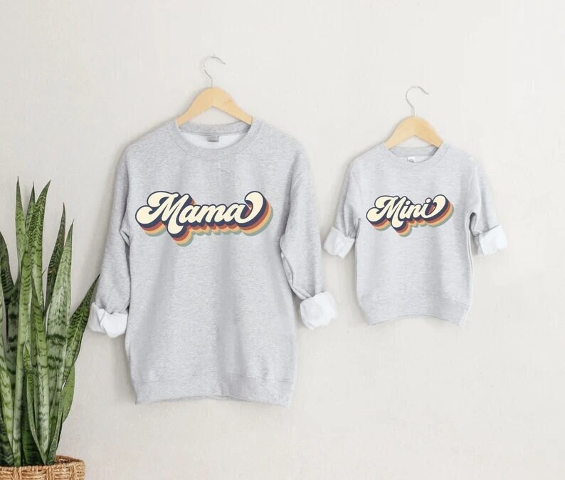 Mama Und Ich Outfit | Mutter Sohn Sweatshirt |Mommy & Me Passender Pullover Geschenk Muttertagsgeschenk von TinyTotsKids