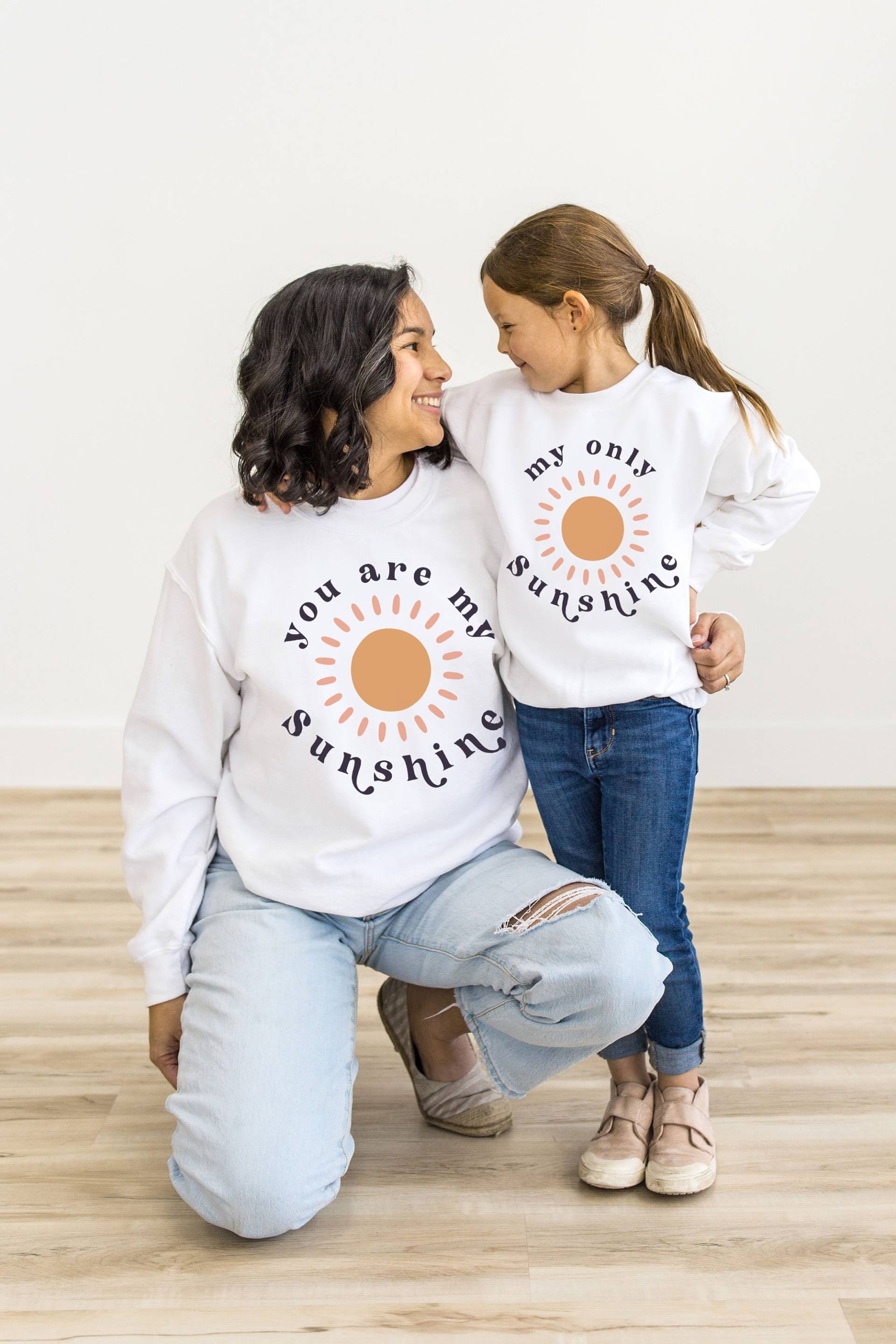 Mama Und Ich Outfit | Mutter Sohn Sweatshirt |Mommy & Me Passender Pullover |Mama Geschenk Muttertagsgeschenk von TinyTotsKids