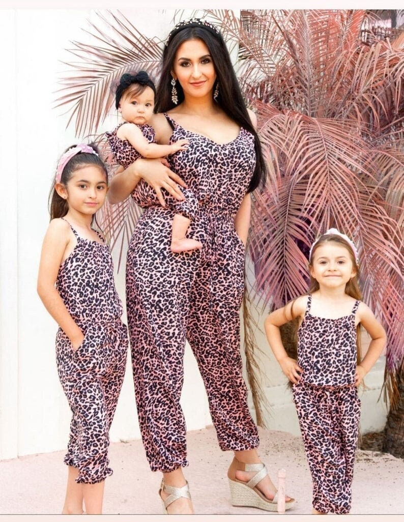Mama Und Ich Outfits | Mommy & Me Kleider Mami Passende Leoparden Overall Geschenke Muttertagsgeschenk von TinyTotsKids
