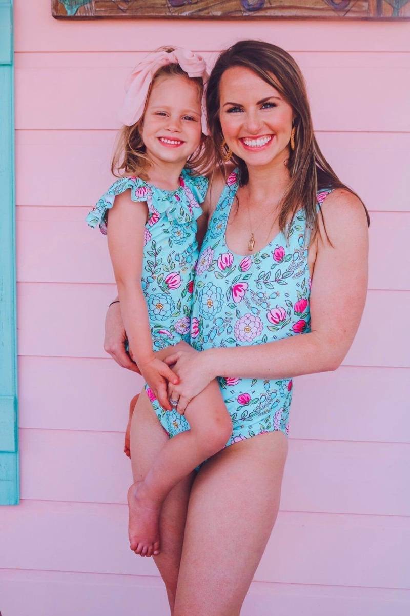 Mommy & Me Badeanzüge | Mama Und Ich Outfits Passende Familie Bademode Muttertagsgeschenk Geschenk von TinyTotsKids