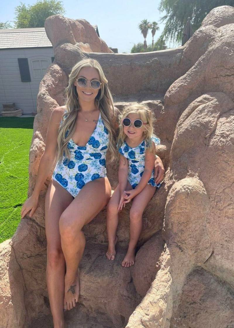 Mommy & Me Badeanzüge | Mama Und Ich Outfits Passende Familie Bademode Muttertagsgeschenk Geschenk von TinyTotsKids