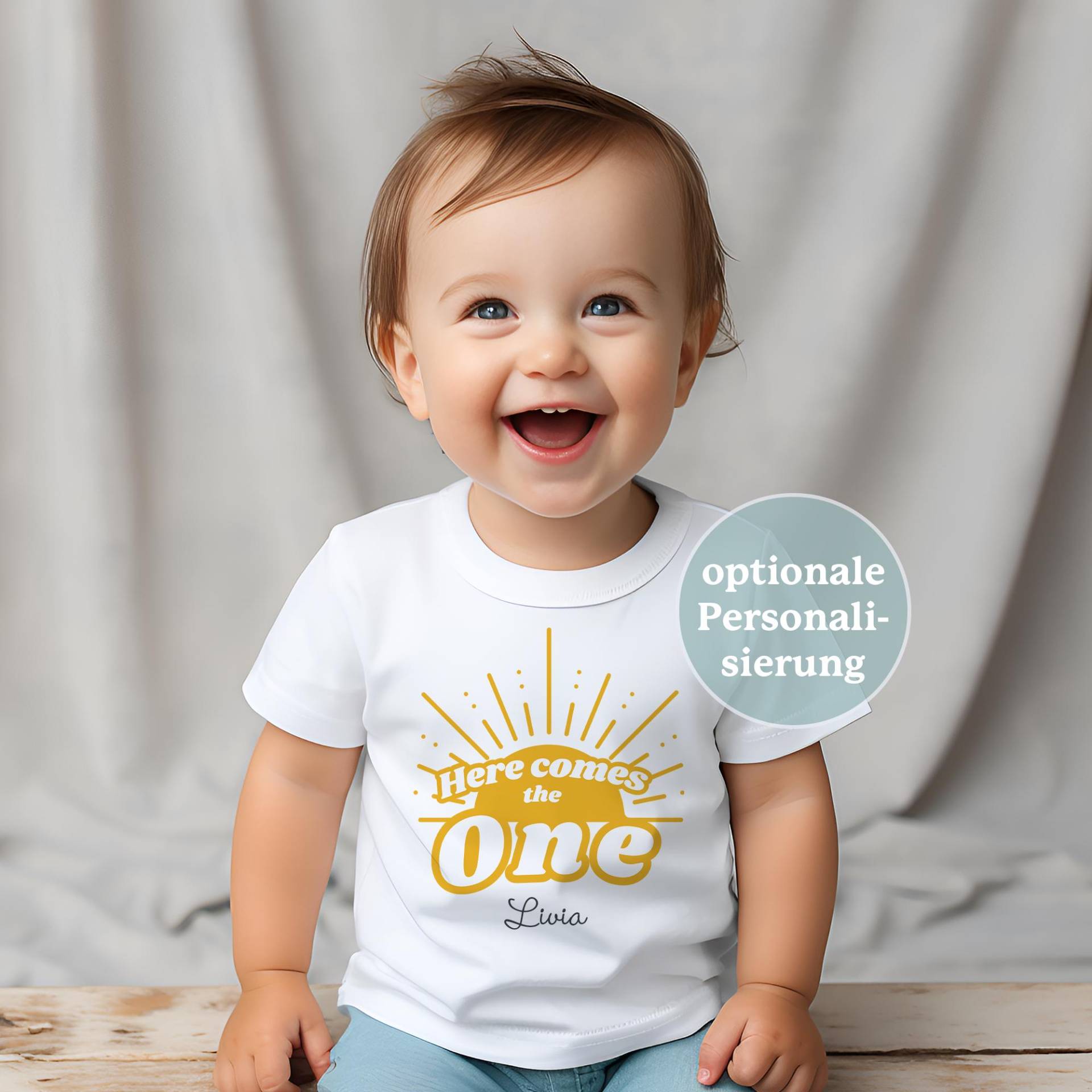Erster Geburtstag T-Shirt/Body "Here Comes The One" & Name, Personalisiert, Geschenk 1. Geburtstag, Geburtstagsoutfit Kind, Geburtstagskind von TinyVibesStudio