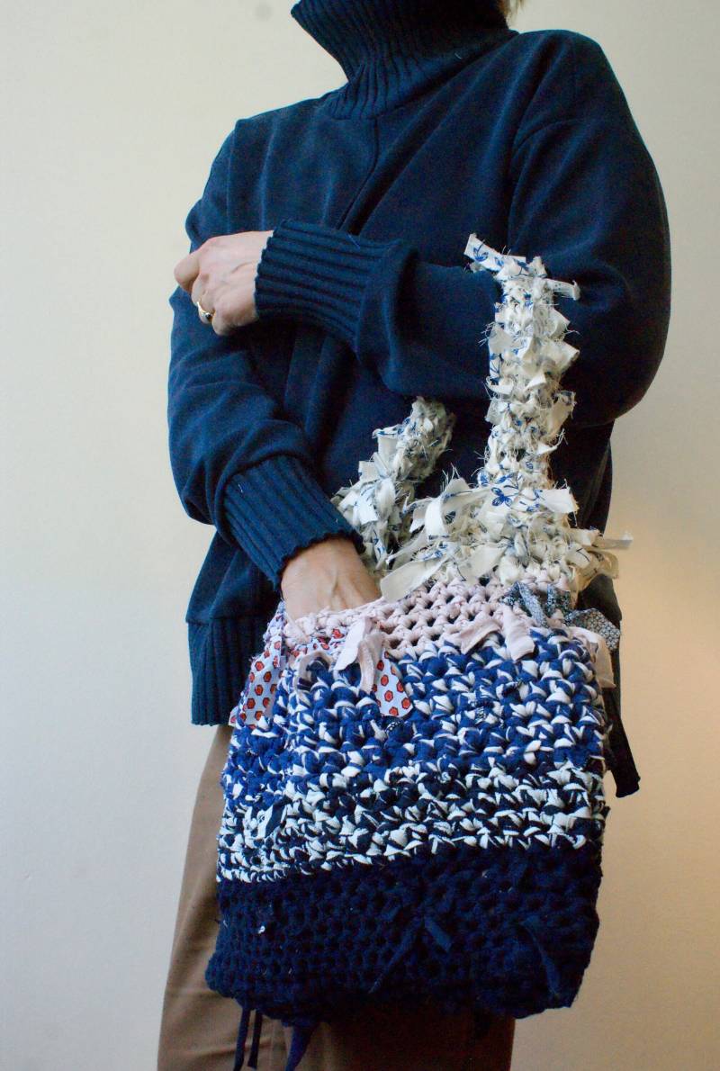 Tasche Aus Recycling Stoffstreifen Gehäkelt von TirasBerlin