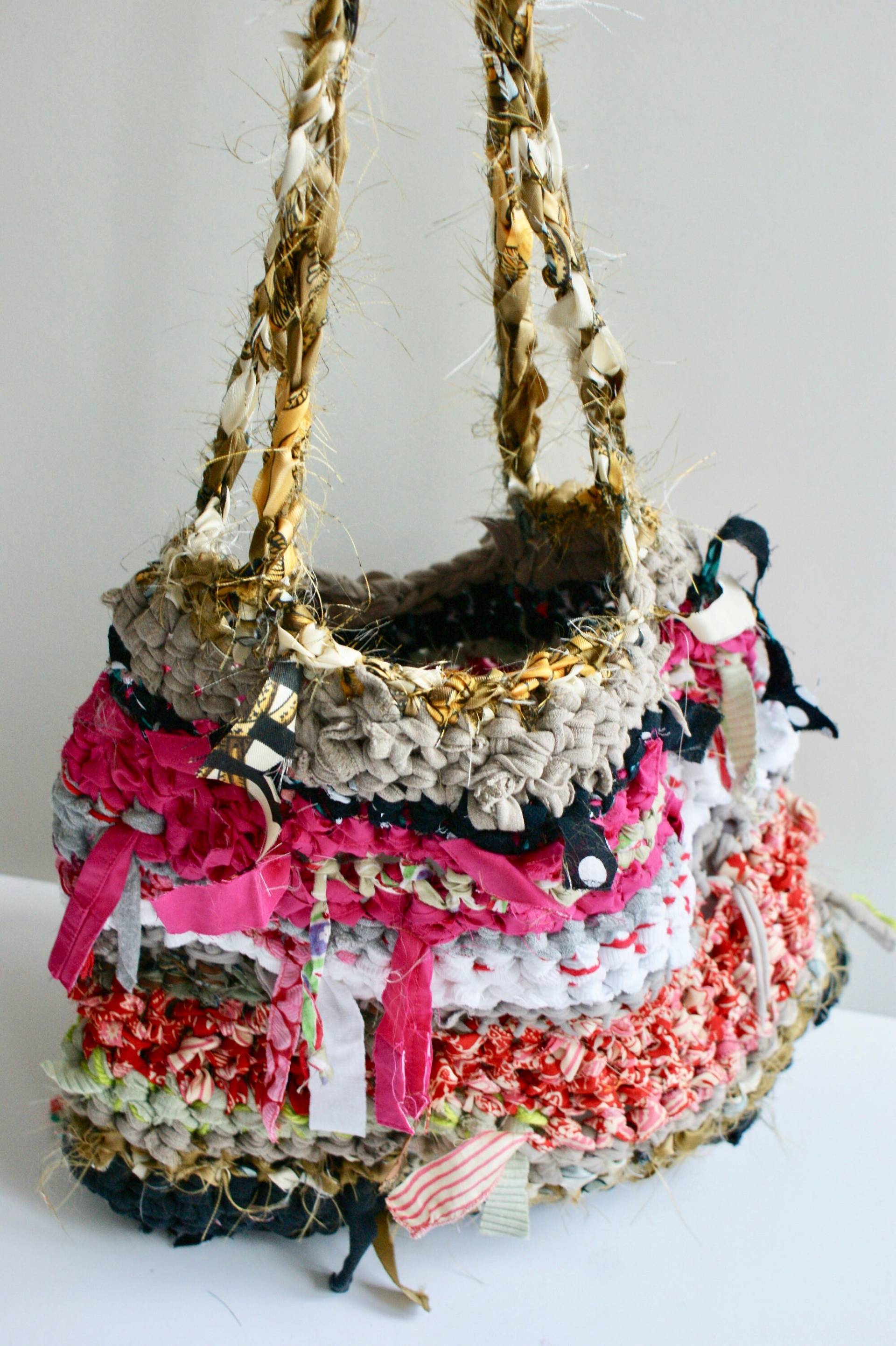 Wende-Tasche, Upcycling, Aus Stoffstreifen, Handgemacht Wende-Tasche, Upcycling, Aus Stoffstreifen, Handgemacht von TirasBerlin