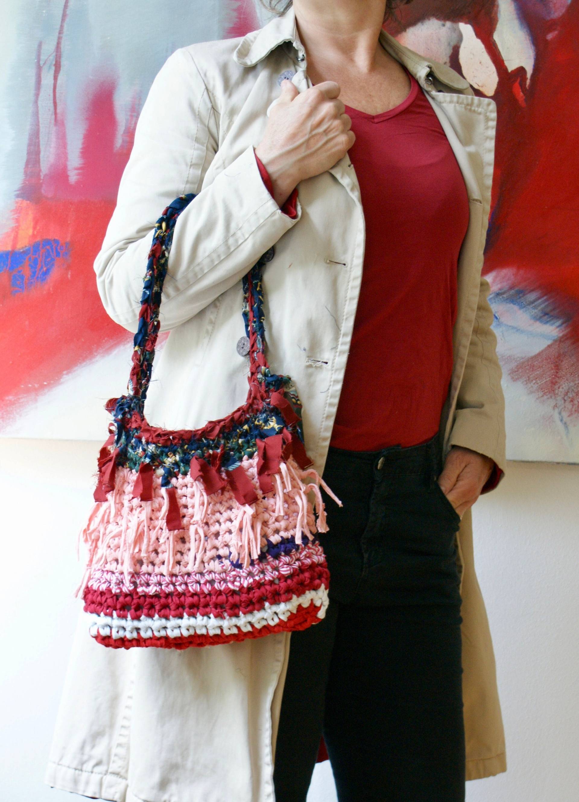 Wende-Tasche, Upcycling, Boho, Aus Stoffstreifen, Handgemacht, No Waste, Rot Wende-Tasche, Upcycling, Boho, Aus Stoffstreifen, Handgemacht, No Waste, Rot von TirasBerlin