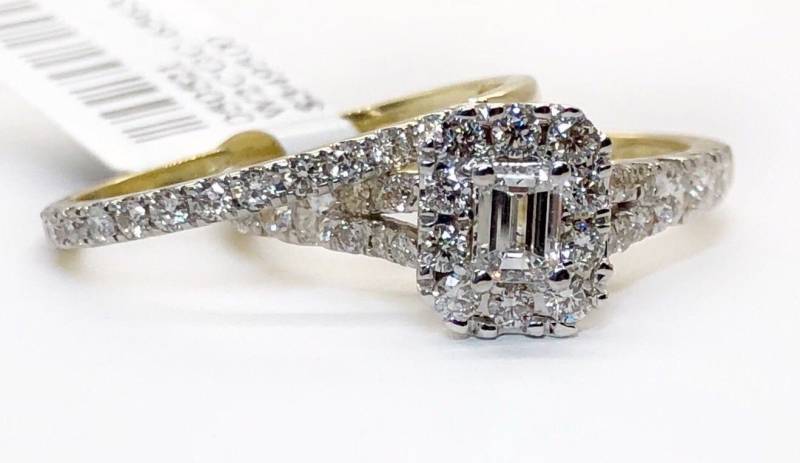 1.2 Ct Smaragd Diamanten 14K Gelb Gold Braut Set Verlobungsring Und Ehering von Tirazisjewelers