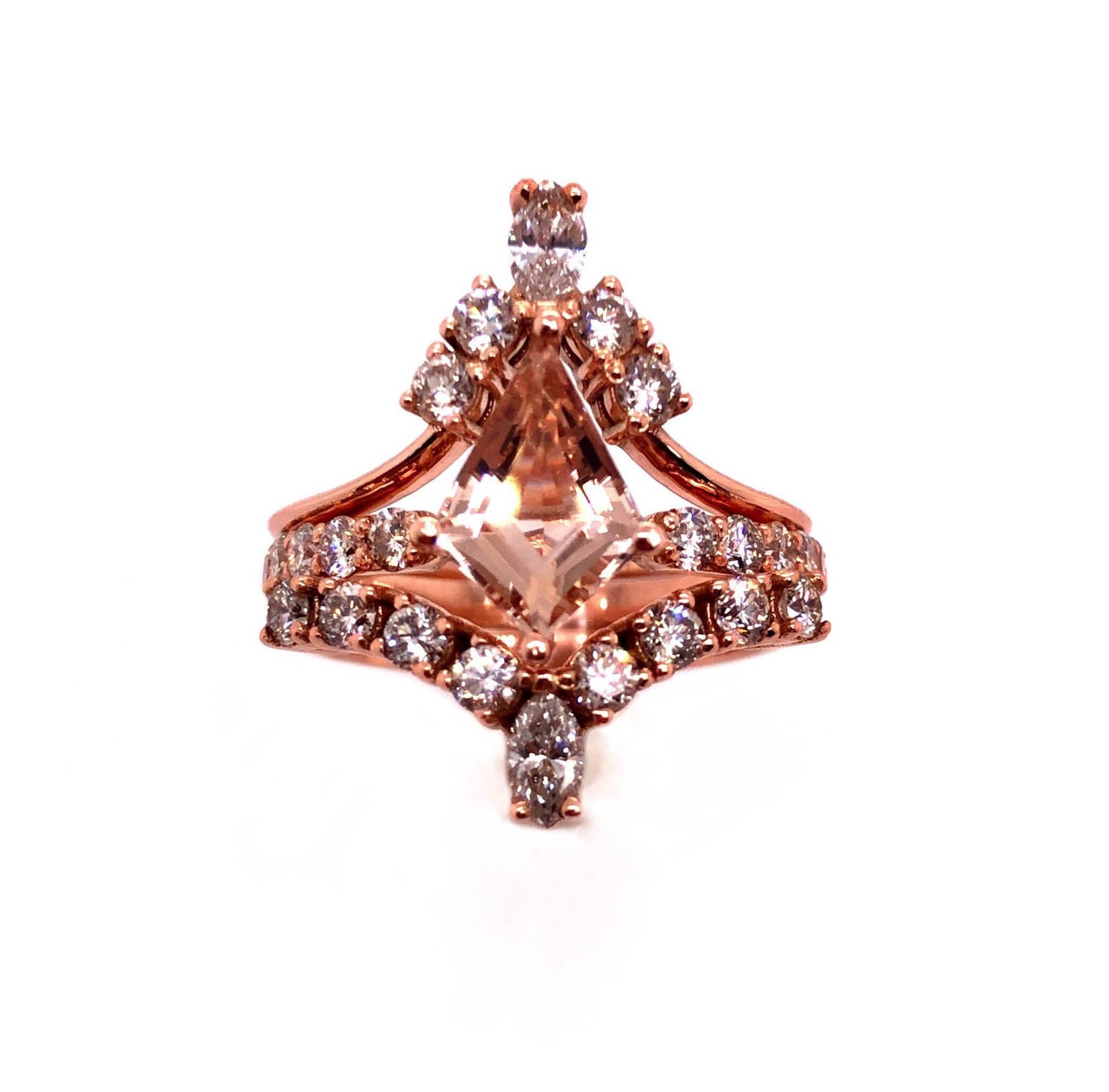 Verlobungsring 14K Rosegold Kite Cut Morganit Ring Jahrestag Braut Set von Tirazisjewelers