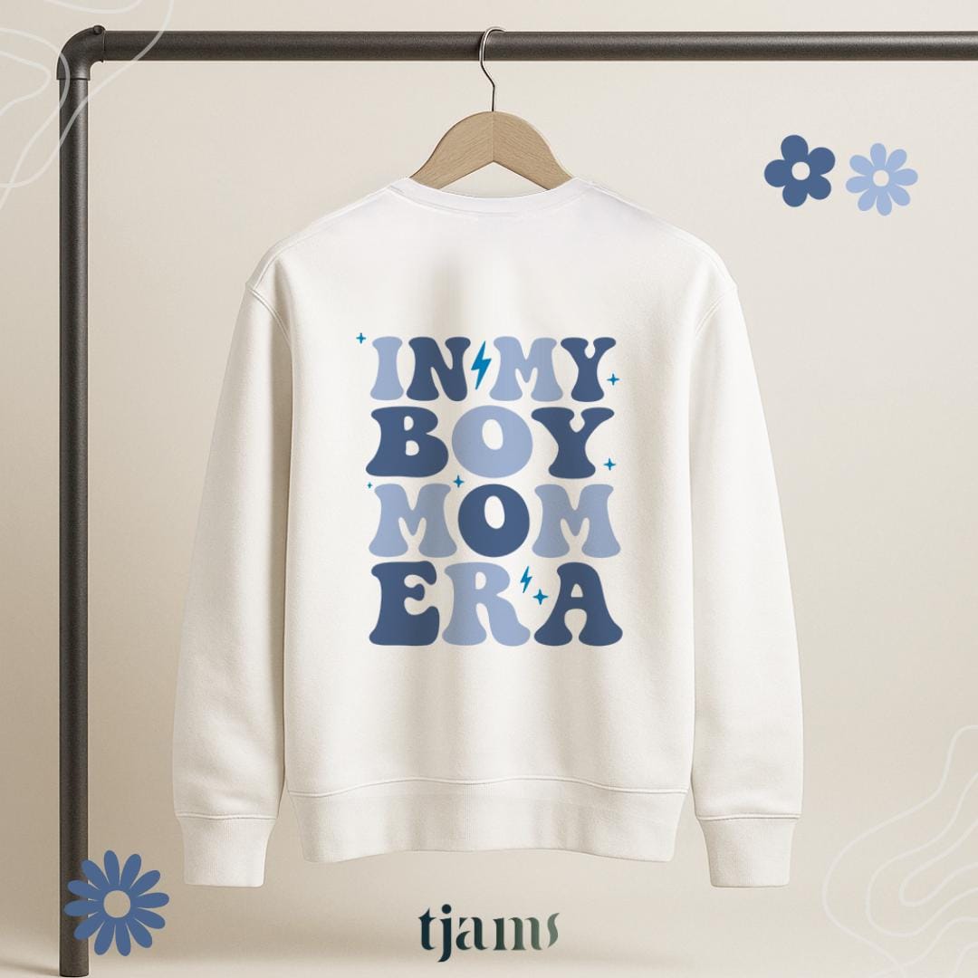 Sweatshirt "In My Boy Mom Era' | Trendy Sweater Geschenk Für Mamas Oversize Pullover Mit Spruch Statement Shirt von TjamsStudio