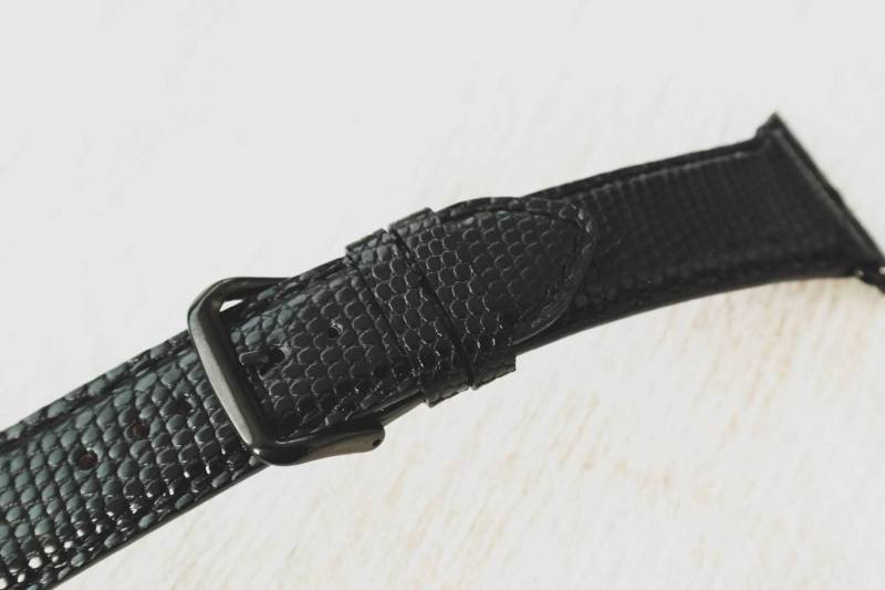Black Lizard Apple Uhrenarmband Handgefertigtes Lederband in Wunschgröße Black Lizard Apple Uhrenarmband Handgefertigtes Lederband in Wunschgröße von TkachenkoWatchStrap