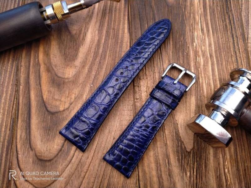 Handgenähtes Uhrenarmband Aus Kalbsleder in Marineblau Handgenähtes Uhrenarmband Aus Kalbsleder in Marineblau von TkachenkoWatchStrap