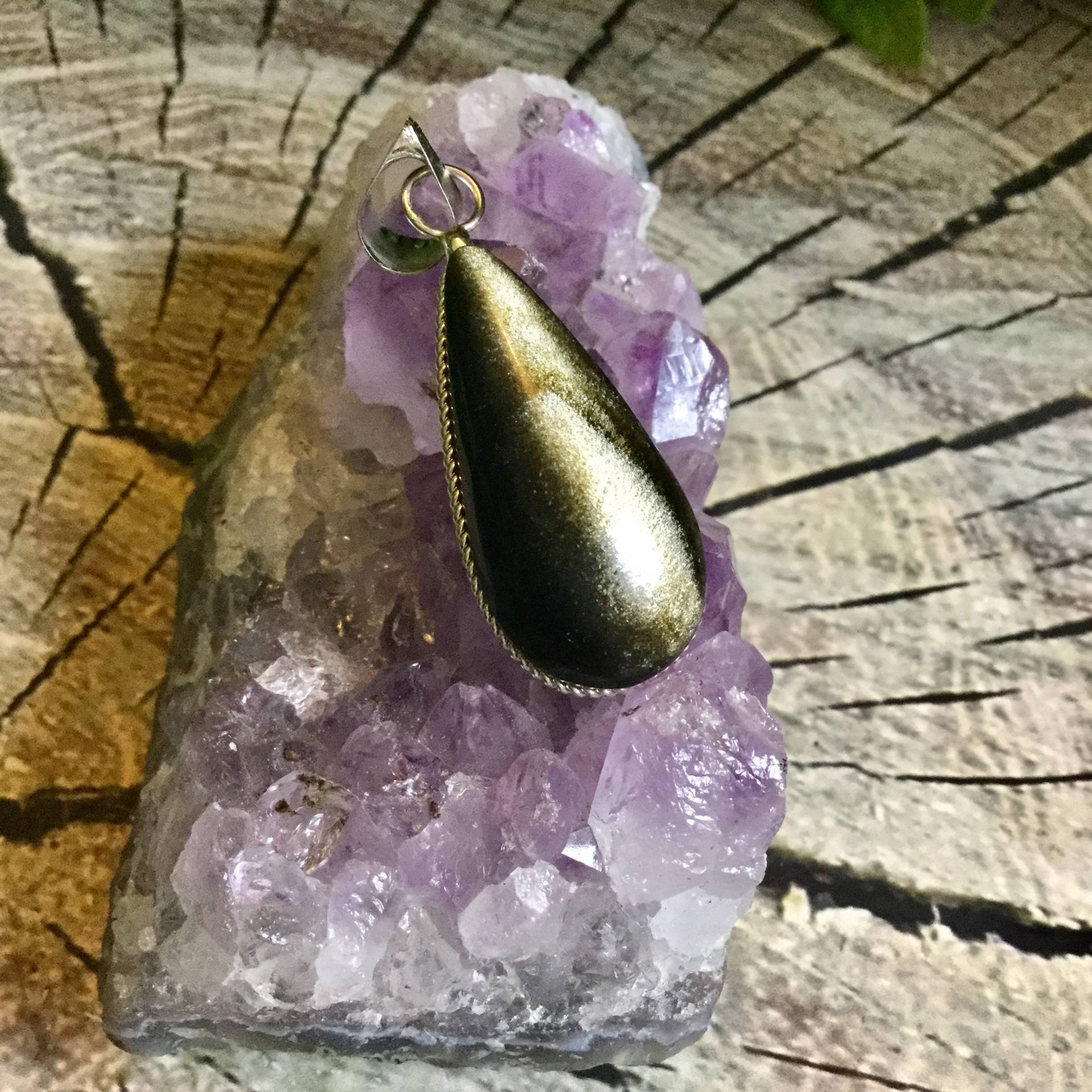 Tropfenförmiger Anhänger Aus Goldenem Obsidian von TlacaelelMX