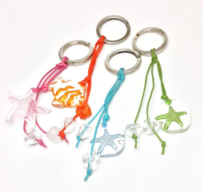 Schlüsselanhänger, Sommer-Hochzeit Gunsten, Taufe Gunsten Set 20, Meer Thema Charms, Gewachste Schnur, Aclylic Perlen, Baby-Dusche Gefallen von Tmlccreations