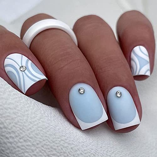 TMUT 24 Stück kurze quadratische falsche Nägel French Tip Stick on Nails Blau Weiß Press on Nails Abnehmbare Nägel zum Aufkleben Fake Nails Damen Mädchen Nail Art Zubehör, 1,0 ml TMUT 24 Stück kurze quadratische falsche Nägel French Tip Stick on Nails Blau Weiß Press on Nails Abnehmbare Nägel zum Aufkleben Fake Nails Damen Mädchen Nail Art Zubehör, 1,0 ml von TMUT