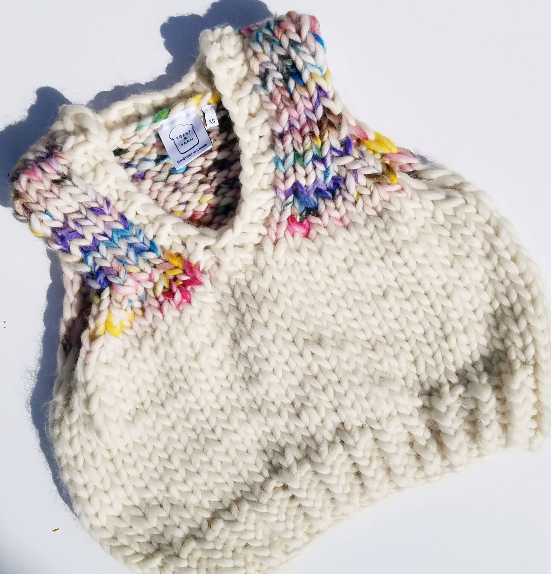 Handgestrickte Merino Wolle Pullover Weste - Regenbogen Sprinkles Ärmelloser von ToastYarn