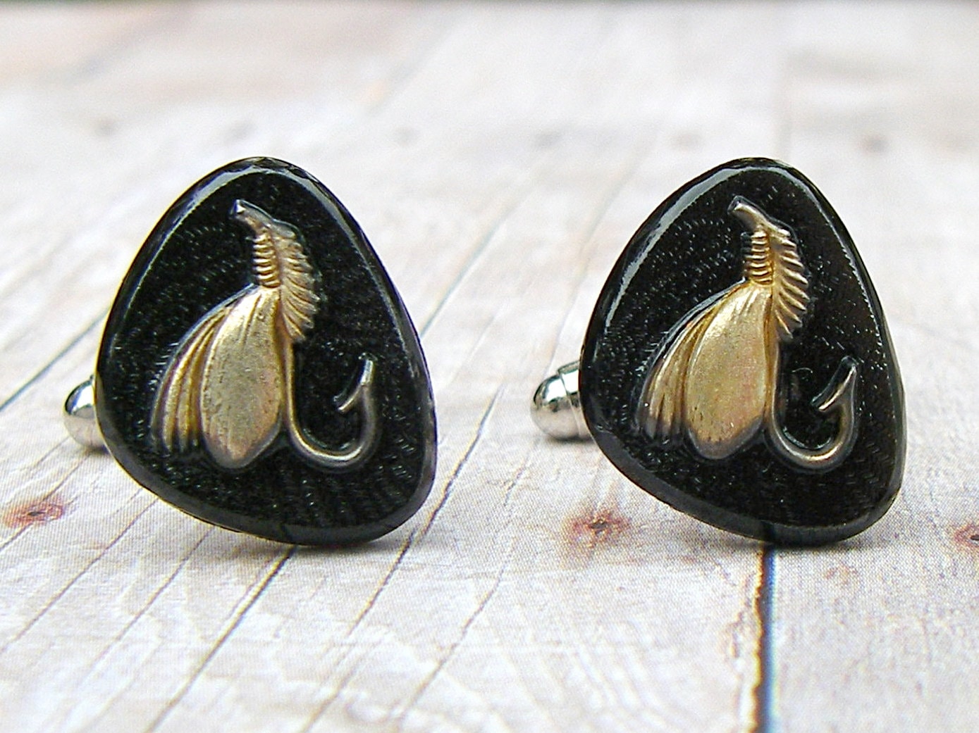 Bait & Tackle - Vintage Glasknöpfe Manschettenknöpfe von ToastedCoconutStudio